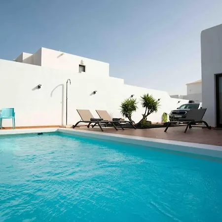 Luna Blanca - Modernes Mit Privat Pool & Wlan Hotel *